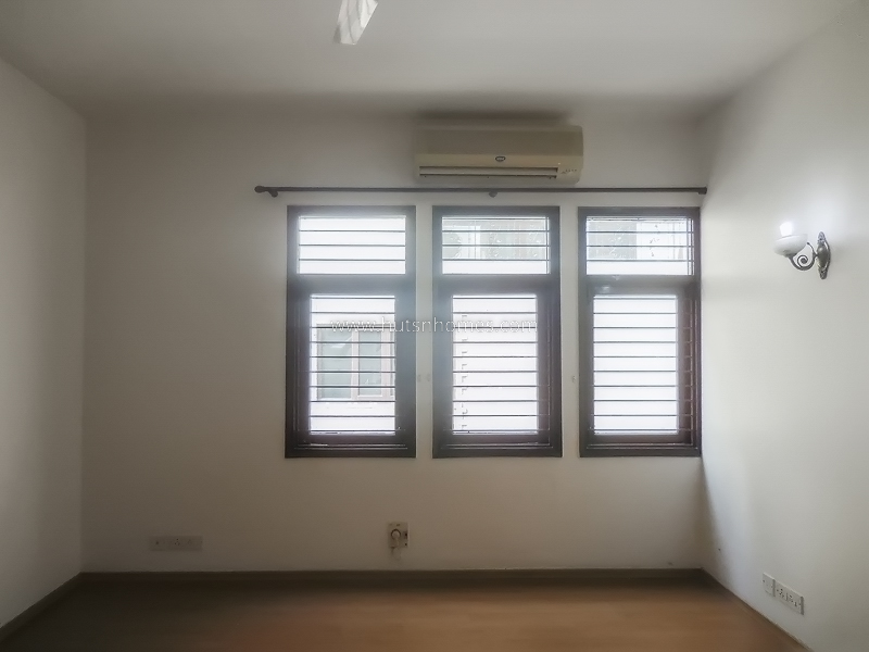 5 BHK Duplex For Rent in Green Park