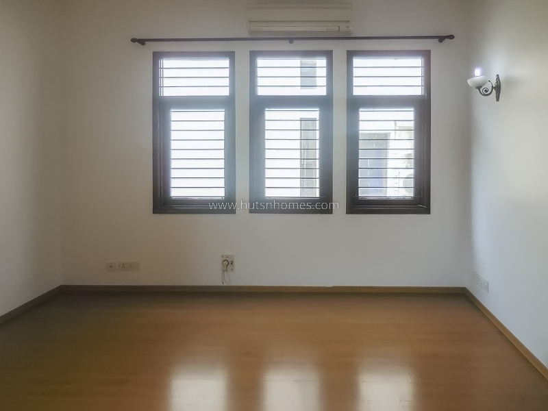 5 BHK Duplex For Rent in Green Park