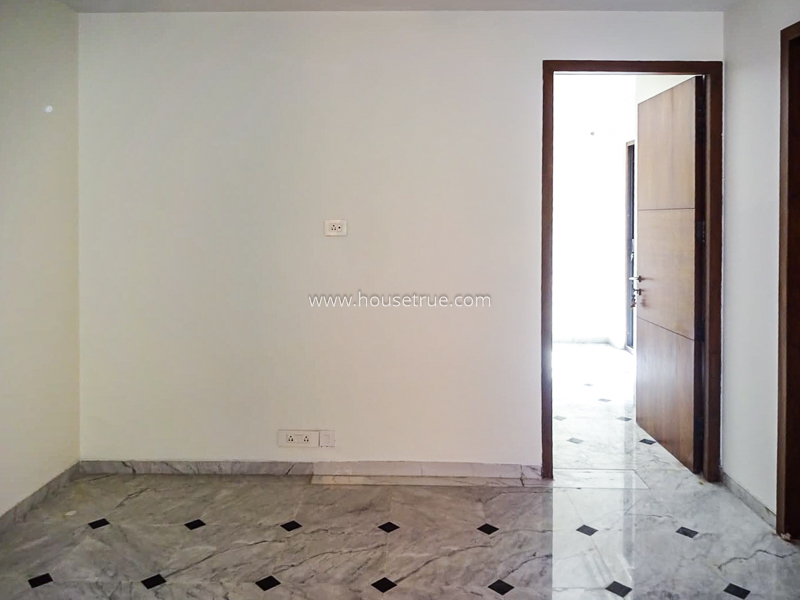 4 BHK Flat For Rent in South Extension 2