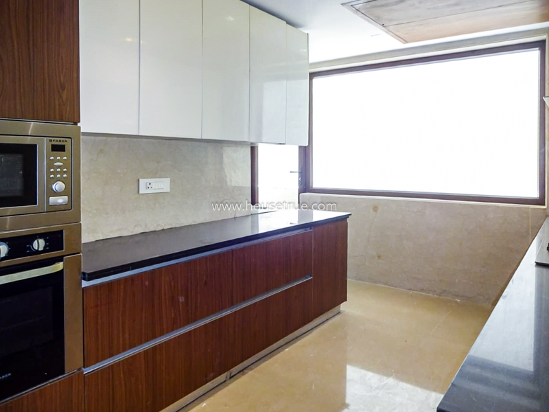 4 BHK Flat For Rent in South Extension 2