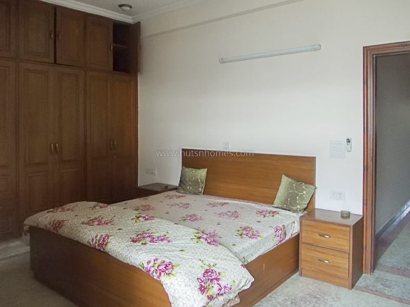 3 BHK Flat For Rent in Jangpura Extension