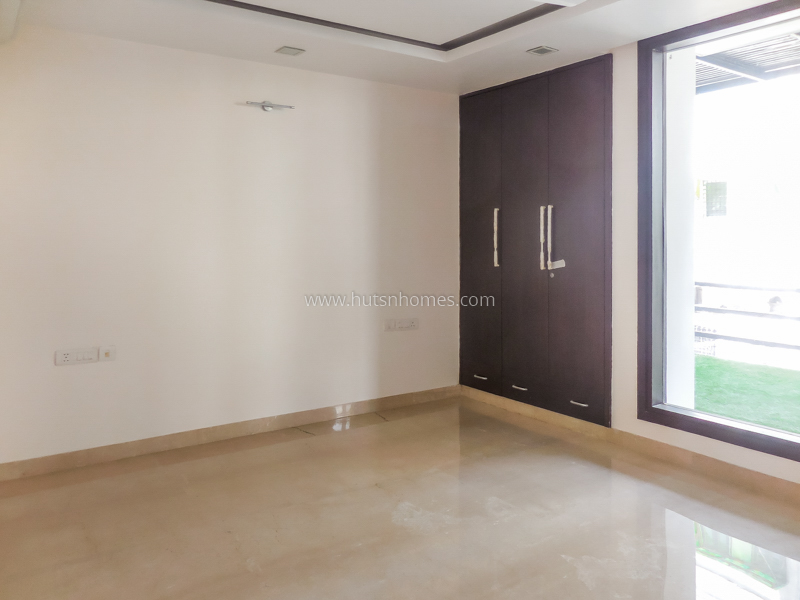 4 BHK Flat For Rent in Green Park Extension
