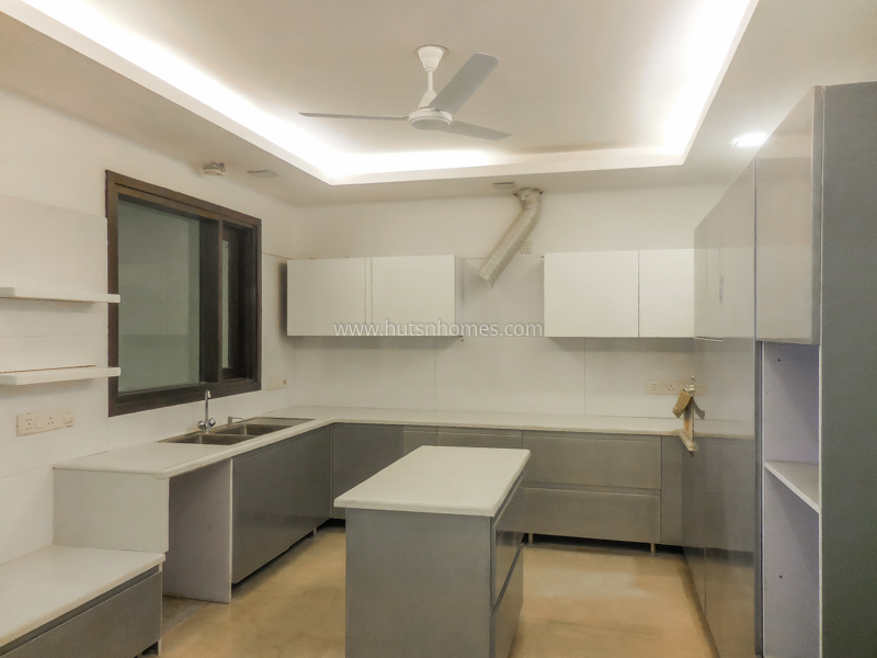 4 BHK Flat For Rent in Green Park Extension