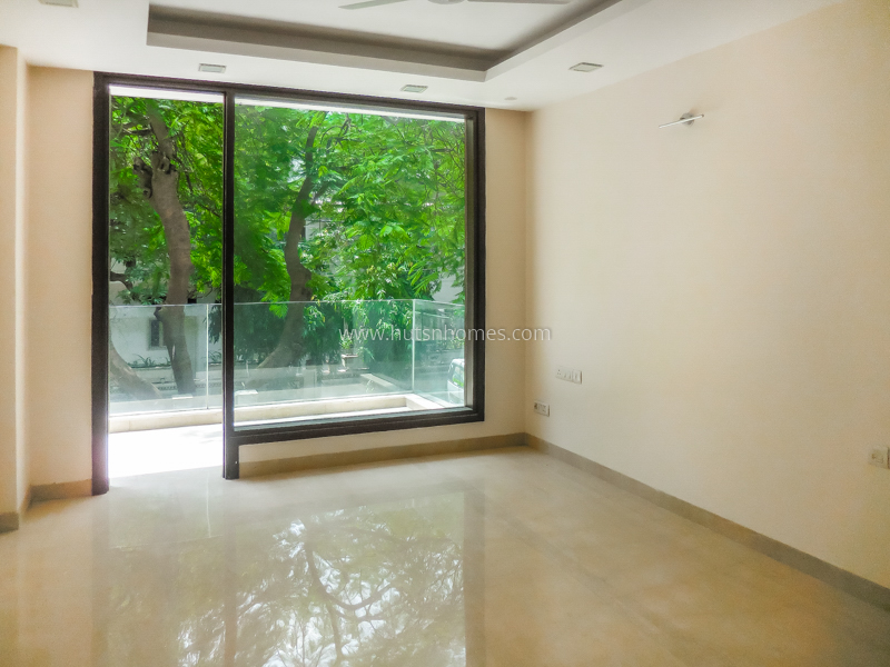 4 BHK Flat For Rent in Green Park Extension