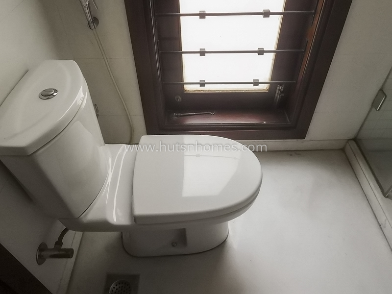 3 BHK Flat For Rent in Panchsheel Park