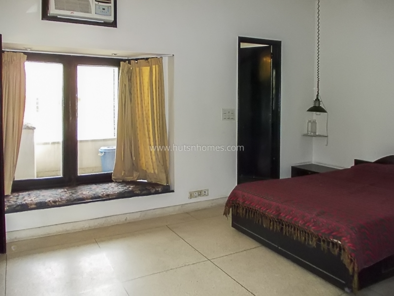 3 BHK Flat For Sale in Defence Colony