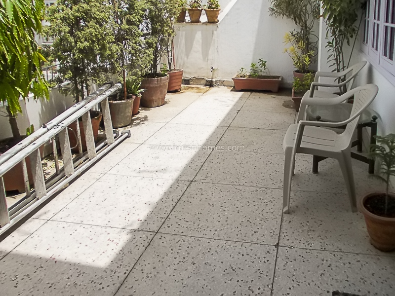 3 BHK Flat For Sale in Defence Colony