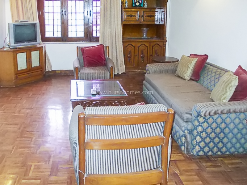 3 BHK Flat For Sale in Defence Colony
