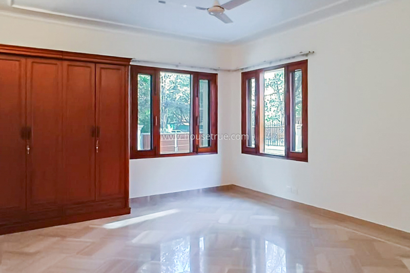 4 BHK Flat For Rent in Panchsheel Park