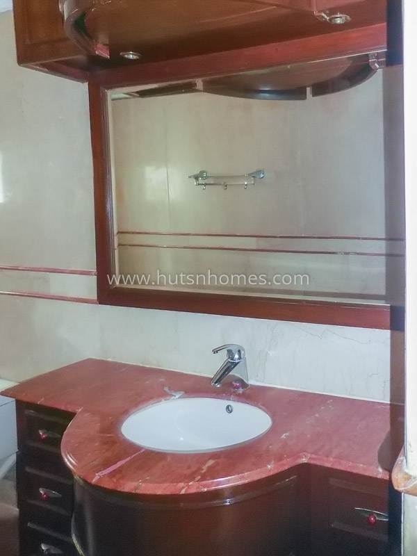 4 BHK Duplex For Rent in Panchsheel Park