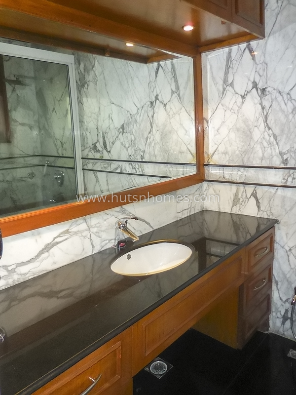 4 BHK Duplex For Rent in Panchsheel Park