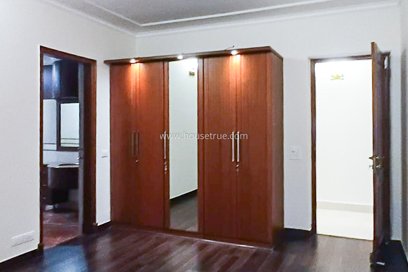 4 BHK Flat For Rent in Panchsheel Park