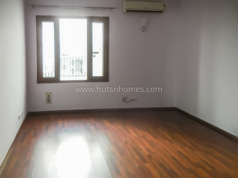 4 BHK Duplex For Rent in Panchsheel Park