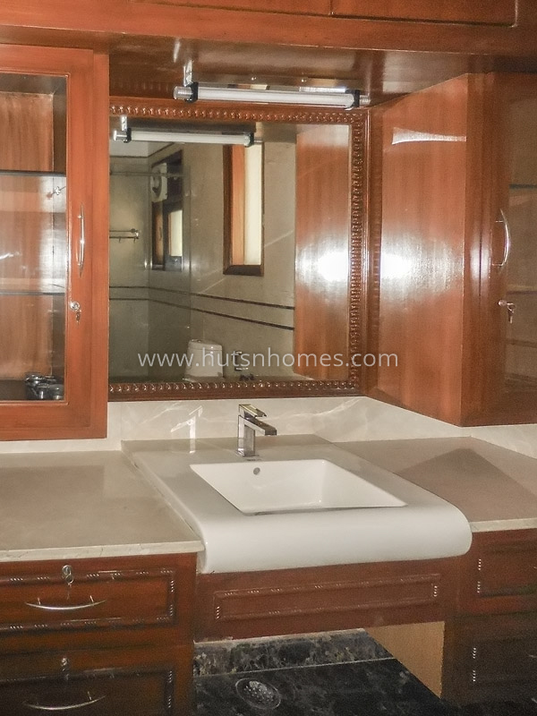 4 BHK Duplex For Rent in Panchsheel Park