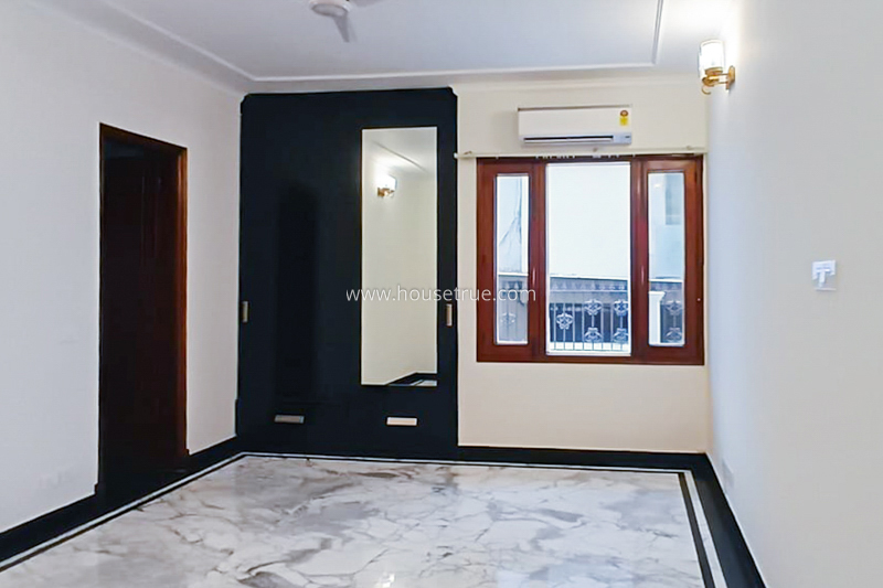 4 BHK Flat For Rent in Panchsheel Park