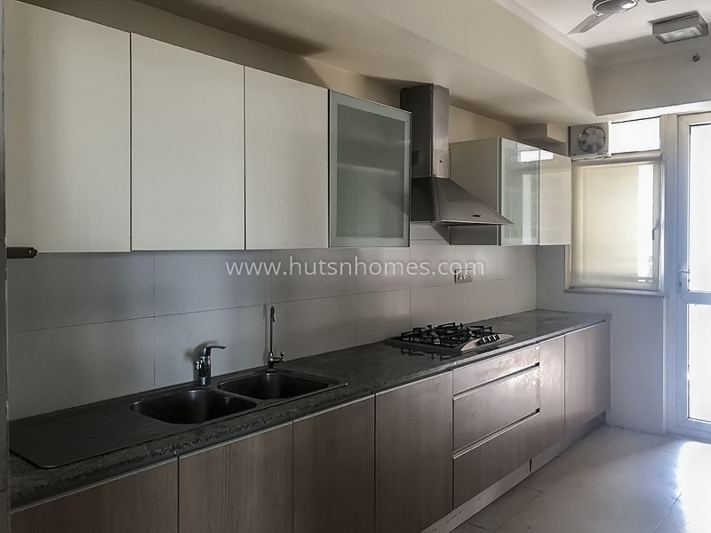 4 BHK Condo For Rent in Golf Course Road