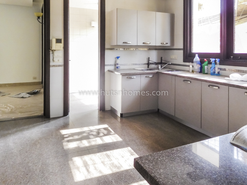 4 BHK Flat For Rent in Panchsheel Park