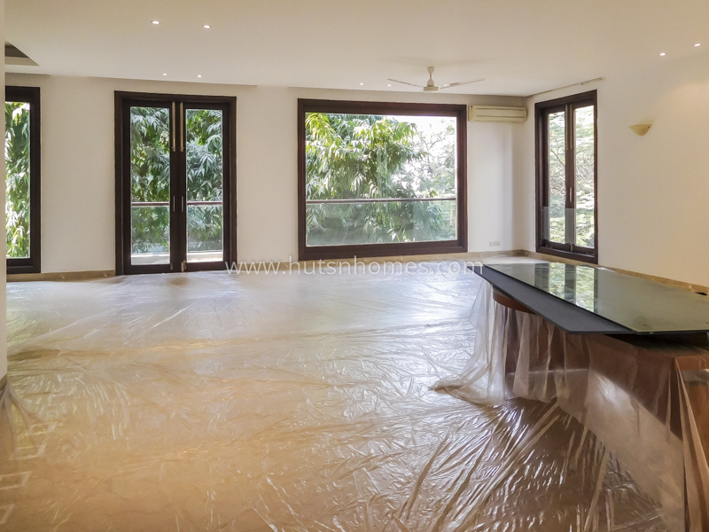4 BHK Flat For Rent in Panchsheel Park