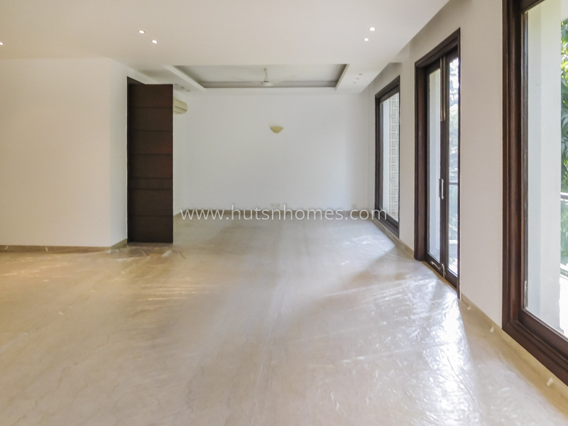4 BHK Flat For Rent in Panchsheel Park