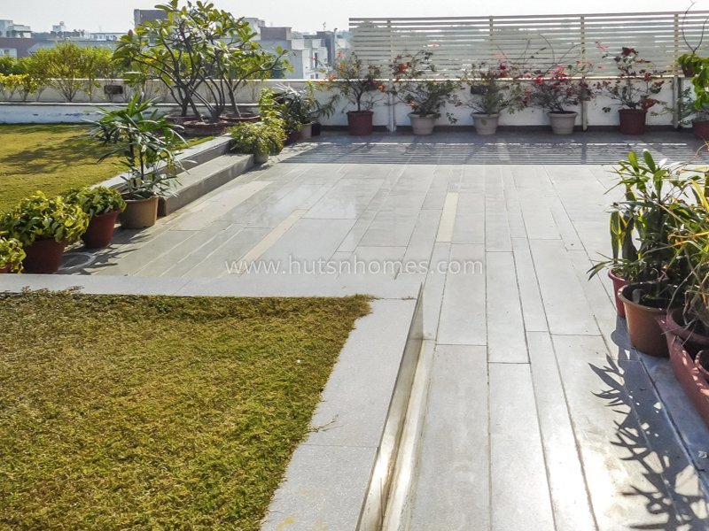 4 BHK Flat For Rent in Panchsheel Park