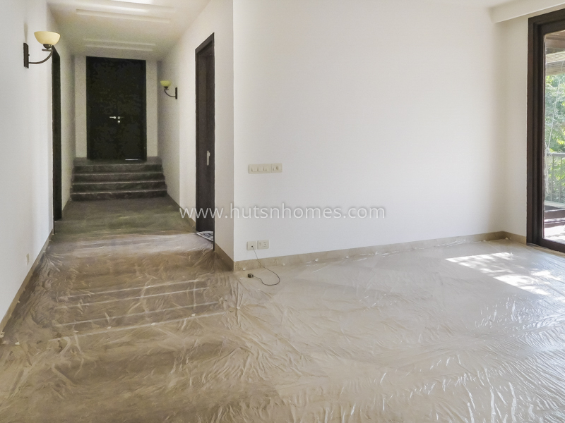 4 BHK Flat For Rent in Panchsheel Park