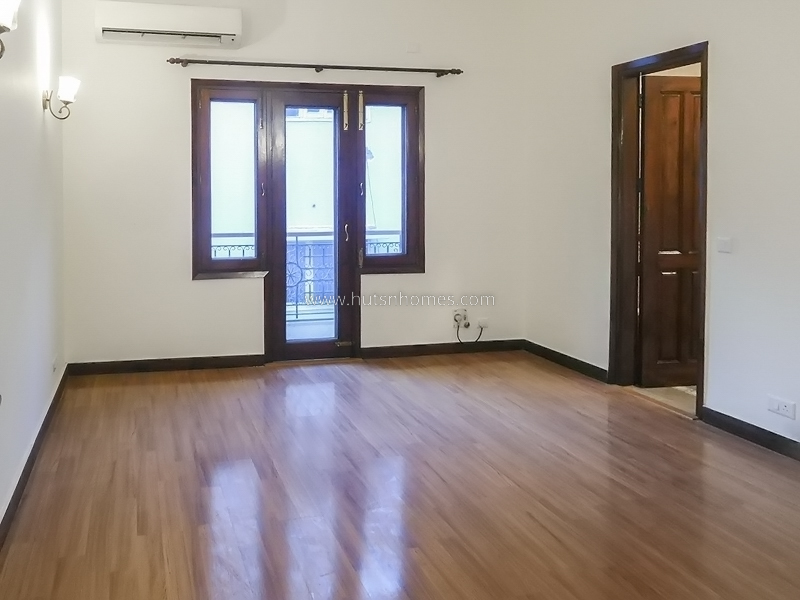 4 BHK Flat For Rent in Panchsheel Park