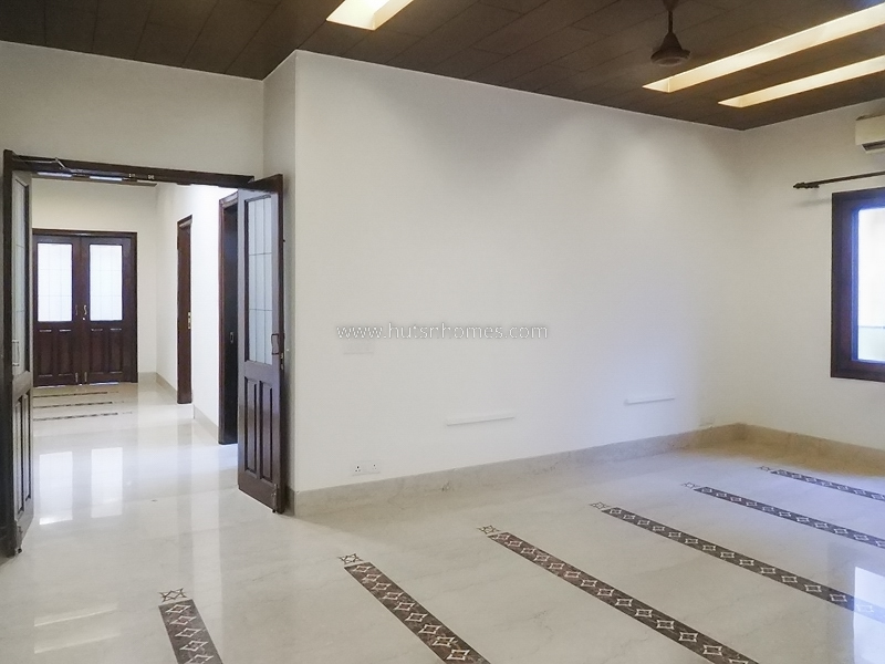 4 BHK Flat For Rent in Panchsheel Park