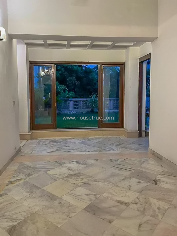 4 BHK Flat For Rent in Panchsheel Park