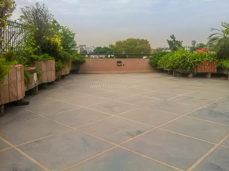 4 BHK Flat For Rent in Panchsheel Park