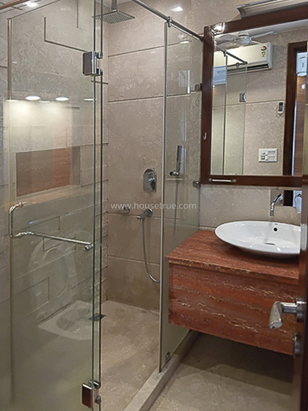 3 BHK Flat For Sale in Defence Colony