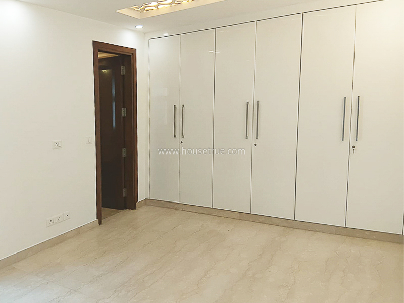 3 BHK Flat For Sale in Defence Colony