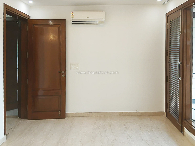 3 BHK Flat For Sale in Defence Colony