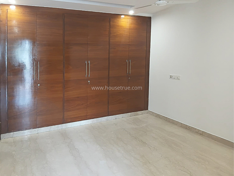 3 BHK Flat For Sale in Defence Colony