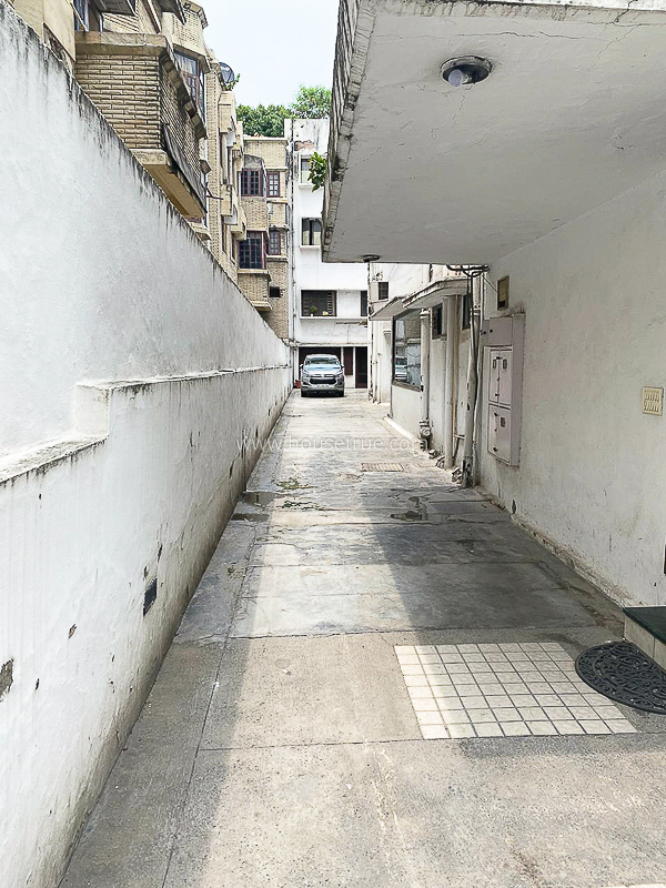 18 BHK House For Rent in Hauz Khas Enclave