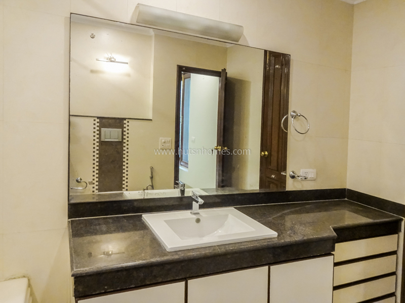 5 BHK Farm House For Rent in Sultanpur