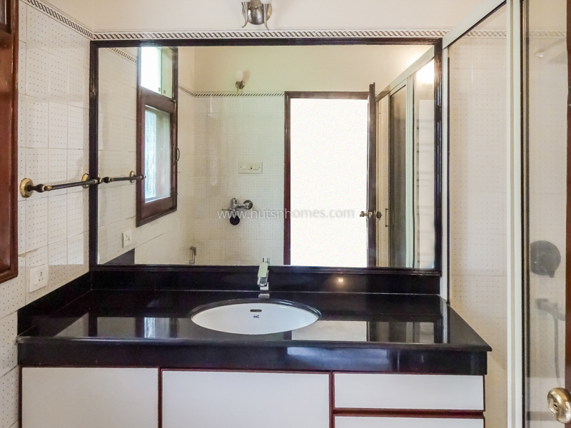 5 BHK Farm House For Rent in Sultanpur