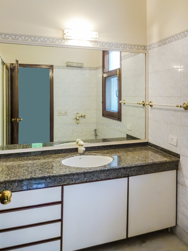 5 BHK Farm House For Rent in Sultanpur