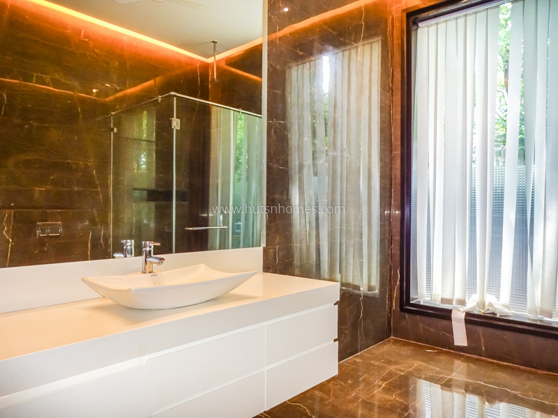 5 BHK Farm House For Rent in Gadaipur