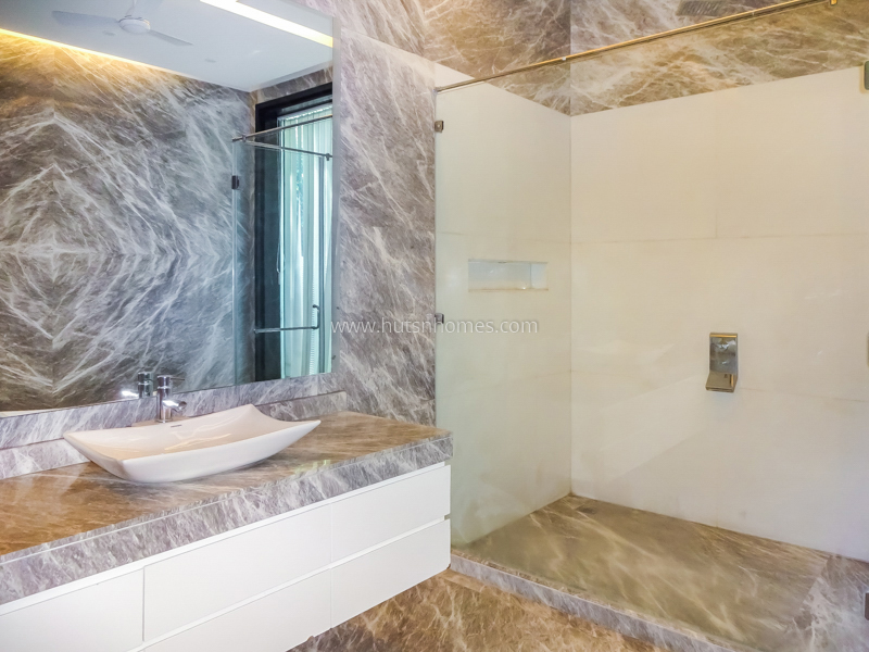 5 BHK Farm House For Rent in Gadaipur