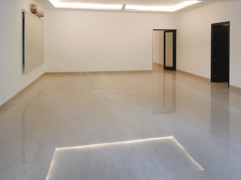 2 BHK Flat For Rent in Panchsheel Park
