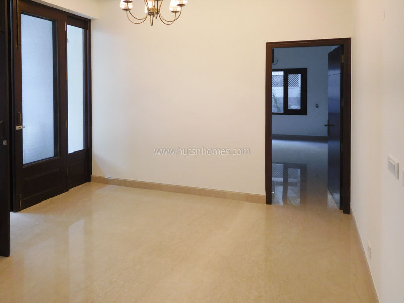 2 BHK Flat For Rent in Panchsheel Park