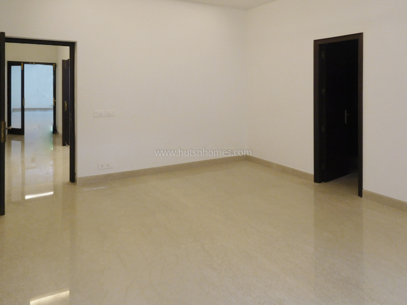 2 BHK Flat For Rent in Panchsheel Park