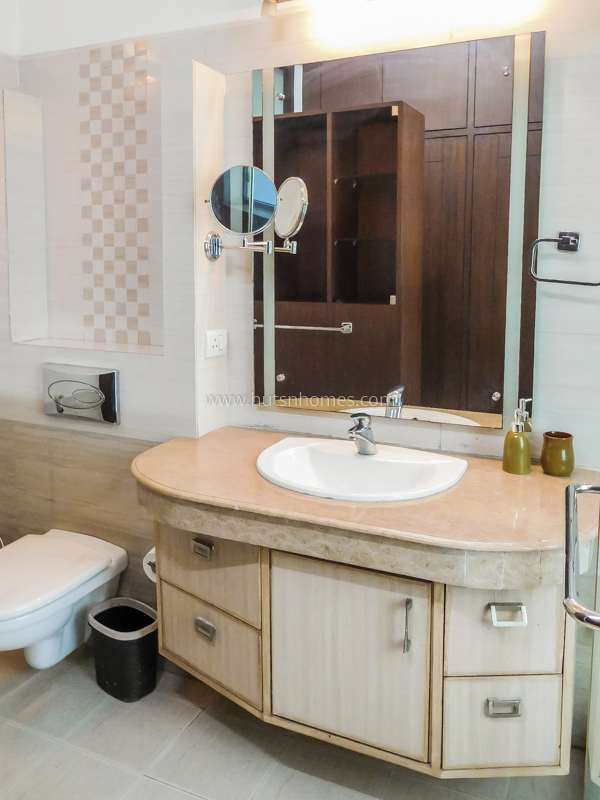 4 BHK Flat For Rent in Panchsheel Park