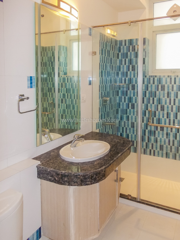 4 BHK Flat For Rent in Panchsheel Park