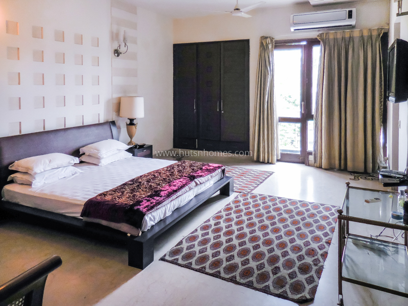 5 BHK Flat For Rent in Panchsheel Park