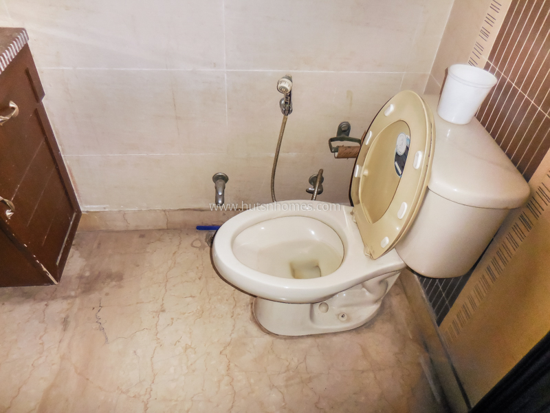 5 BHK Flat For Rent in Panchsheel Park