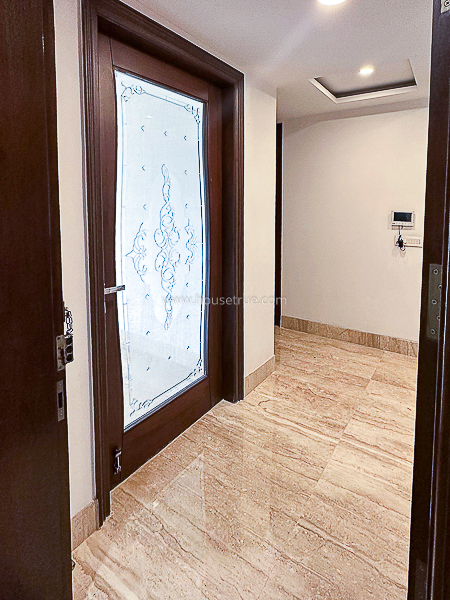 5 BHK Flat For Rent in Panchsheel Park