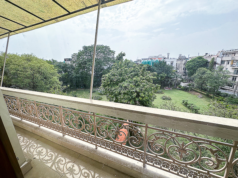 5 BHK Flat For Rent in Panchsheel Park