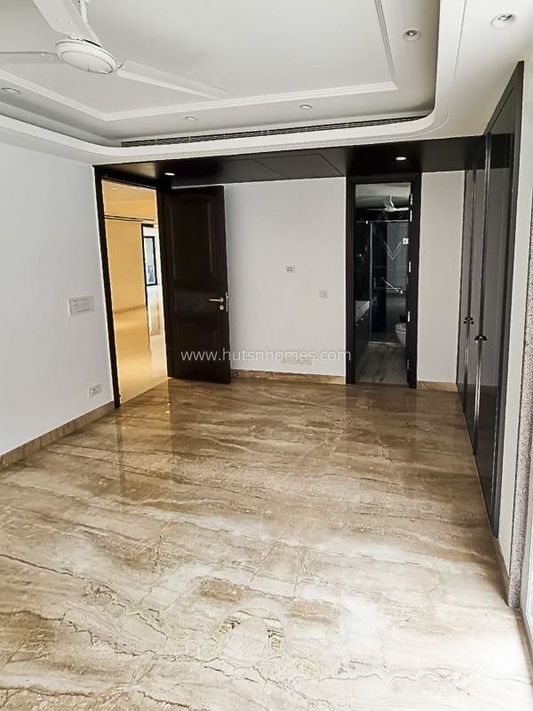 16 BHK House For Sale in Safdarjung Enclave