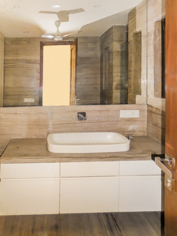 4 BHK Duplex For Rent in Panchsheel Park